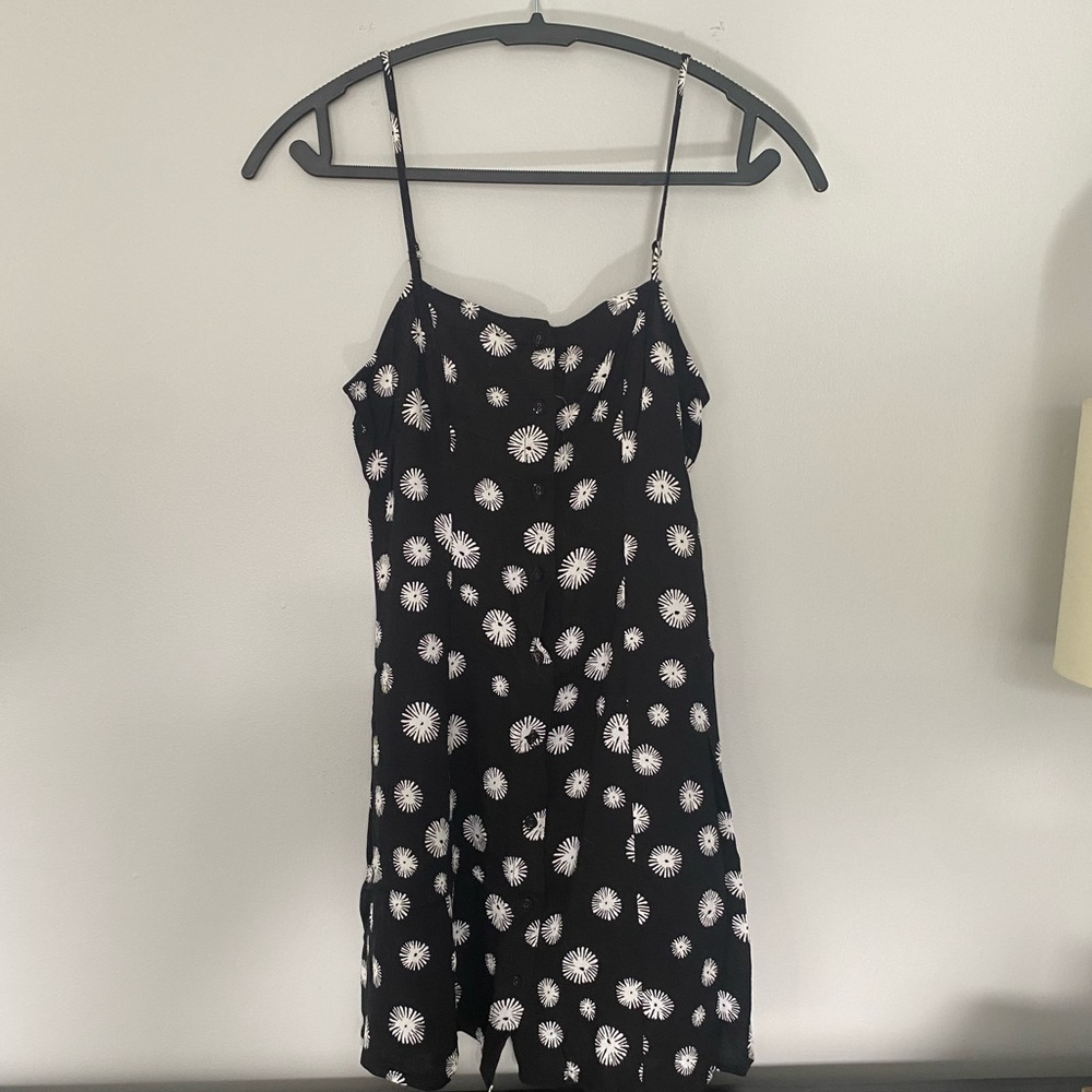 Forever 21 Black and White Floral Mini Dress